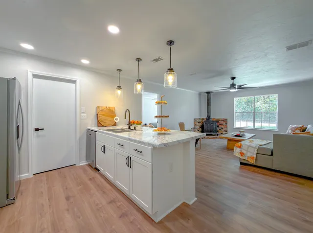 $255,000 | 703 3rd Street Northeast, Havana, FL 32333