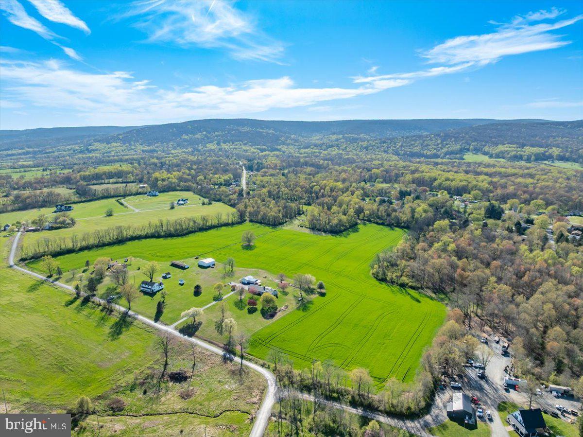 10524 Stull Road Thurmont, MD 21788 - Photo 15 of 91 a view of a city