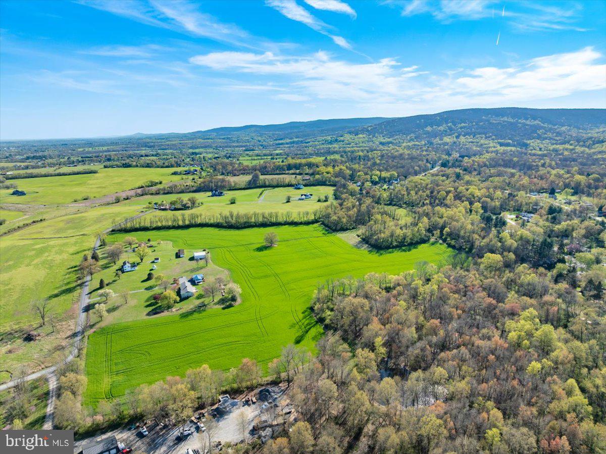 10524 Stull Road Thurmont, MD 21788 - Photo 24 of 91 a view of a city