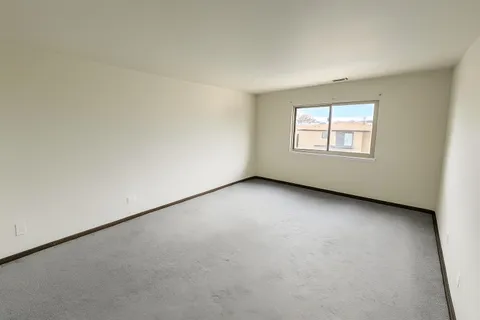 $199,000 | 10424 Central Avenue, Unit 3NE, Oak Lawn, IL 60453