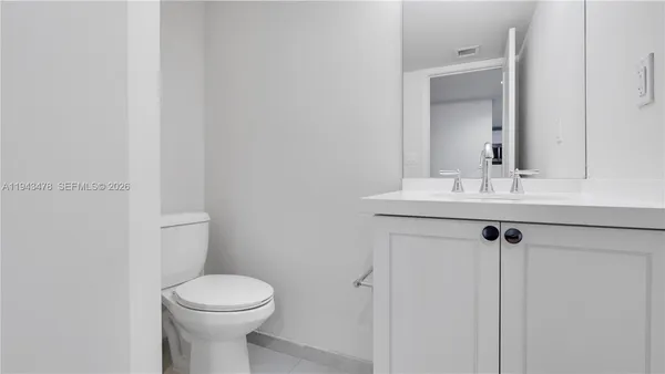 $4,185 | 555 Northeast 34th Street, Unit 2609, Miami, FL 33137