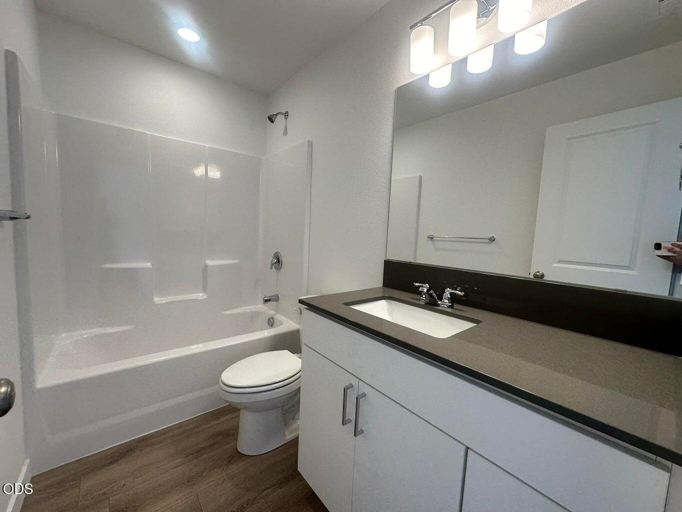 684 Northeast Rickenbacker Road, Unit 140 Madras, OR 97741 - Photo 5 of 13