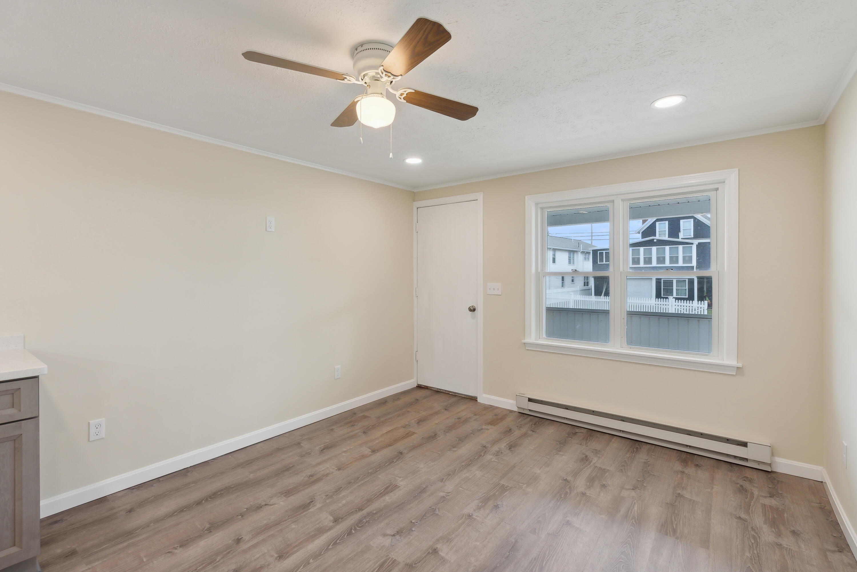 6 Dingle Road, Unit 5 York, ME 03909 - Photo 9 of 25 Main Living Area