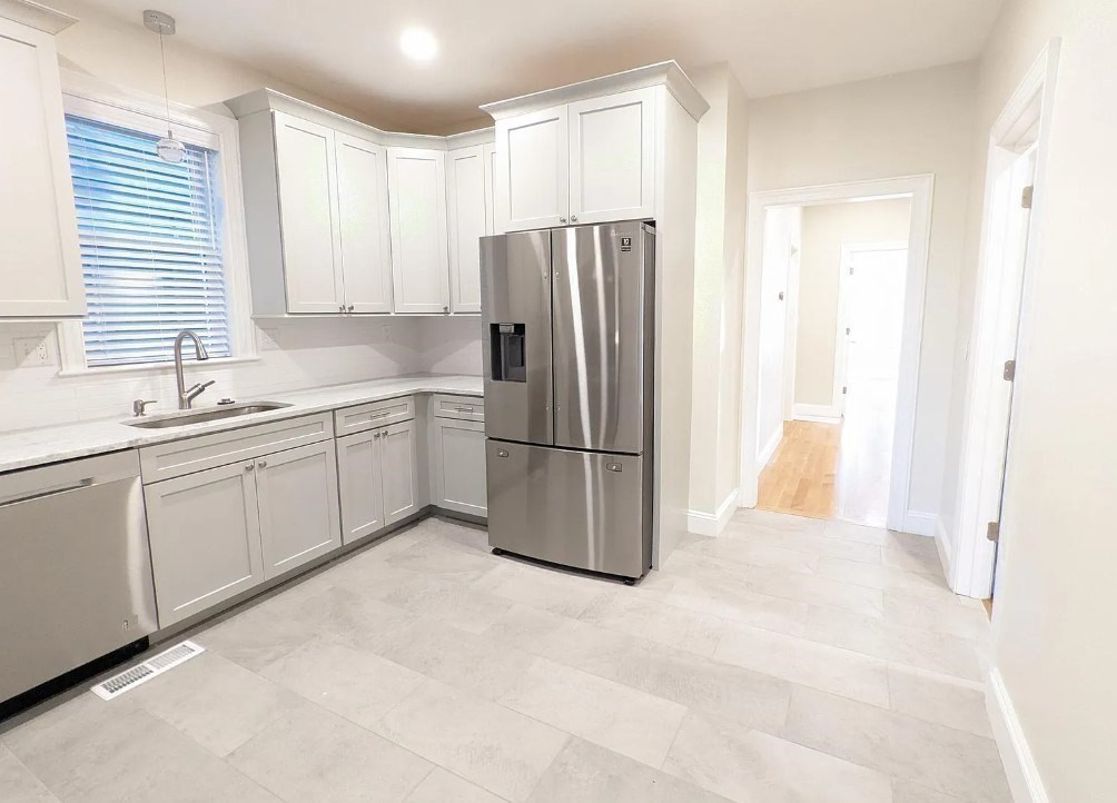 196 Falcon Street, Unit 1 Boston, MA 02128 - Photo 3 of 9