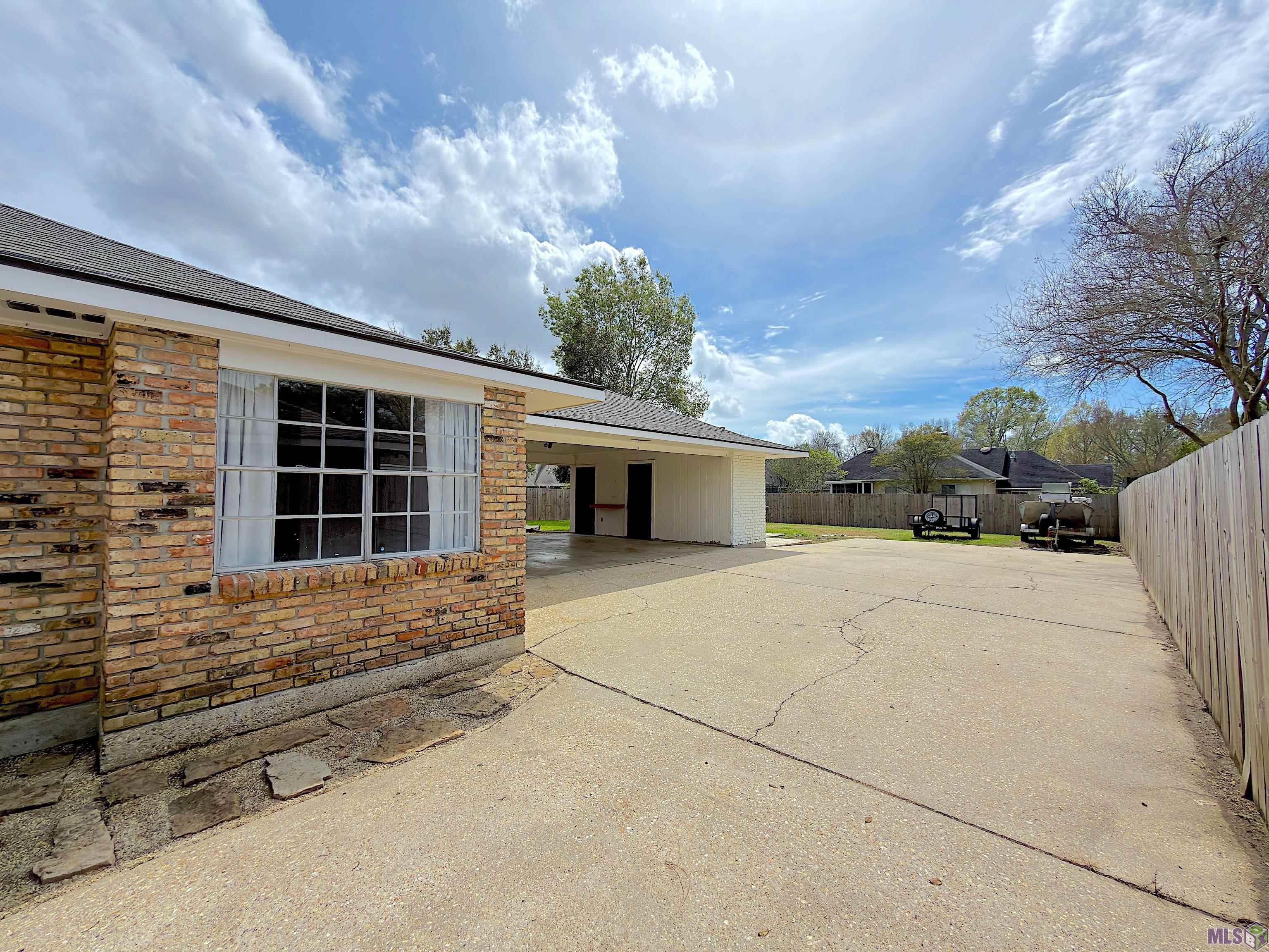10230 Azrok Avenue St. George, LA 70809 - Photo 3 of 21 Gallery Image 3