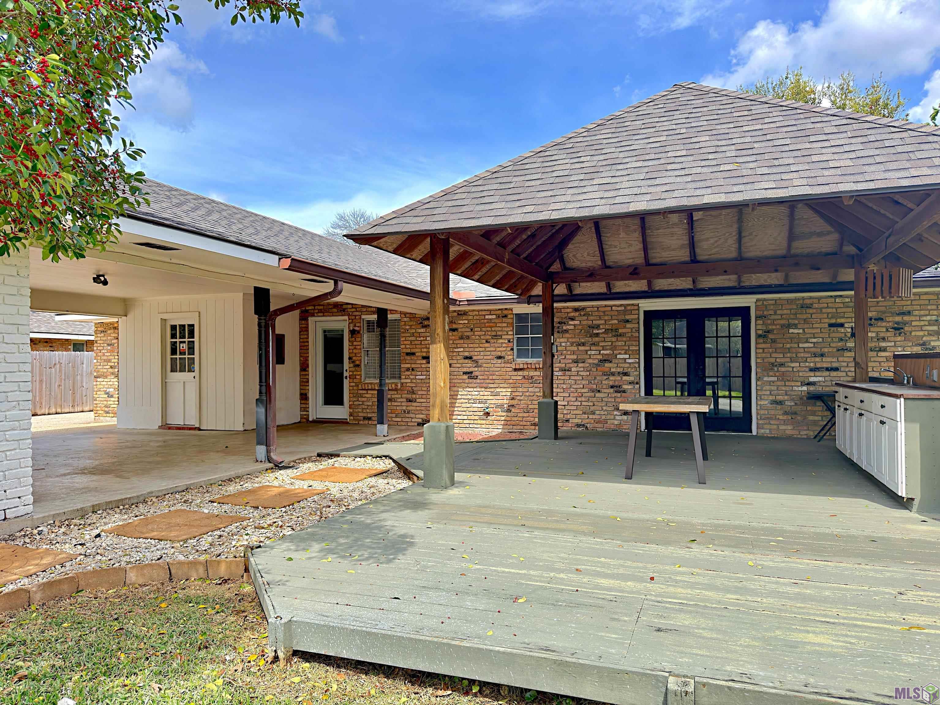 10230 Azrok Avenue St. George, LA 70809 - Photo 6 of 21 Gallery Image 6