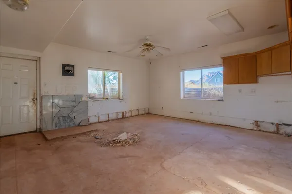 $349,900 | 245 Warren Avenue, Colorado City, AZ 86021