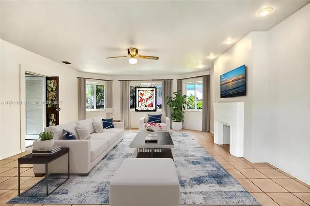 $655,000 | 326 South 14th Avenue, Hollywood, FL 33020