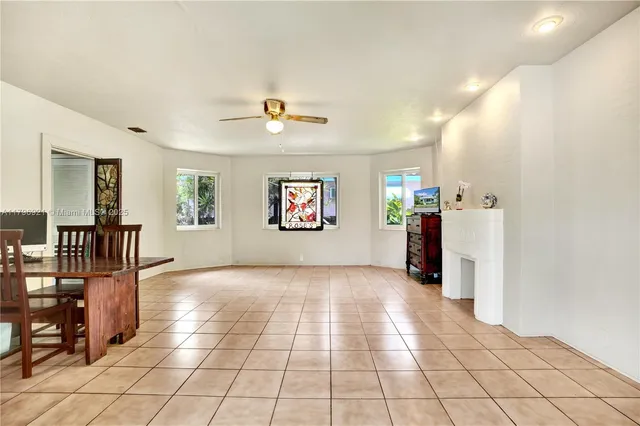$655,000 | 326 South 14th Avenue, Hollywood, FL 33020