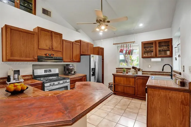 $655,000 | 326 South 14th Avenue, Hollywood, FL 33020