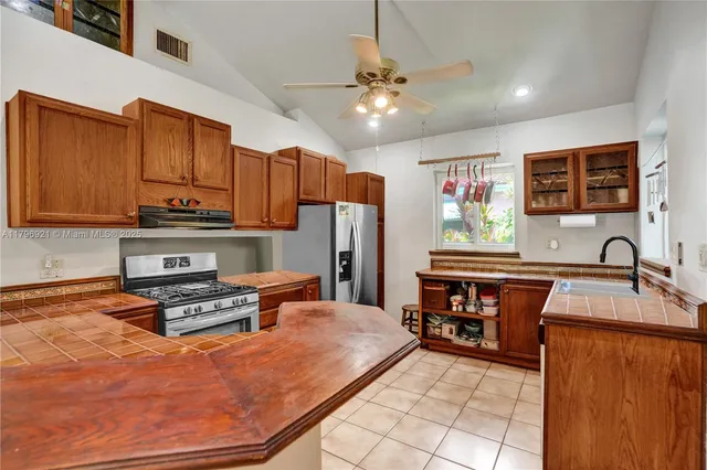 $655,000 | 326 South 14th Avenue, Hollywood, FL 33020