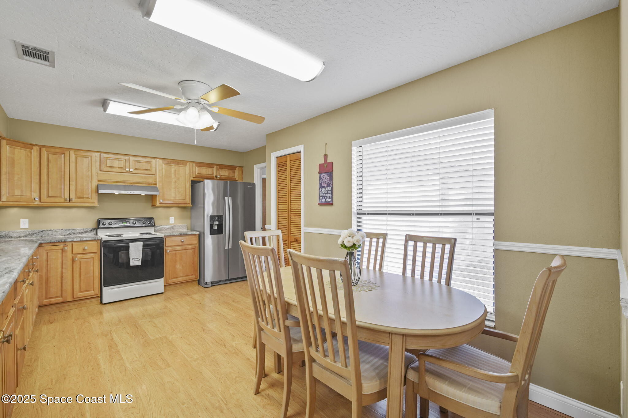 858 Croton Road Rockledge, FL 32955 - Photo 13 of 32 13-web-or-mls-CROTON_KITCHEN3