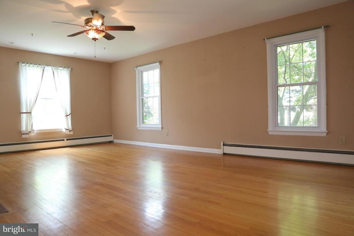 1760 Nolt Road Mount Joy, PA 17552 - Photo 14 of 23 Gallery Image 14