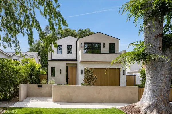 $3,899,500 | 4245 Bellaire Avenue, Studio City, CA 91604