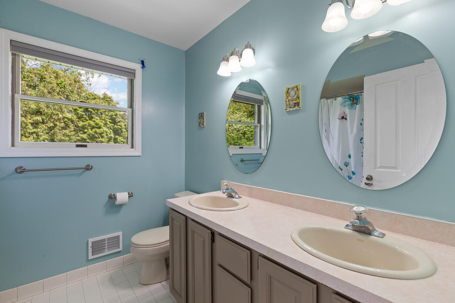 1302 North Freer Road Chelsea, MI 48118 - Photo 35 of 65 132 N Freer Rd - Chelsea - 1001