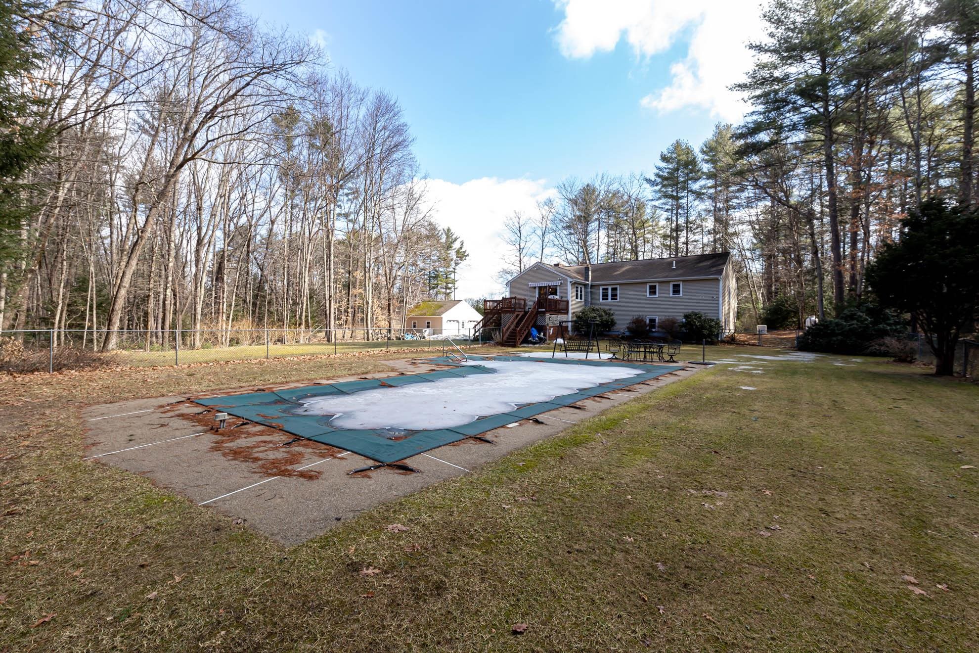 14 Old Coach Road Londonderry, NH 03053 - Photo 8 of 23