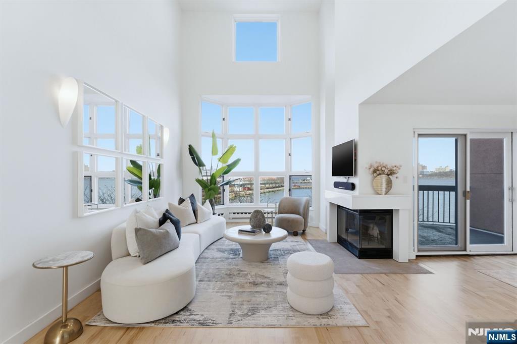 308 Nelson Court Edgewater, NJ 07020 - Photo 1 of 38