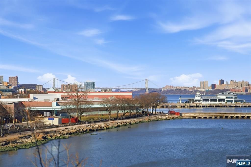 308 Nelson Court Edgewater, NJ 07020 - Photo 18 of 38