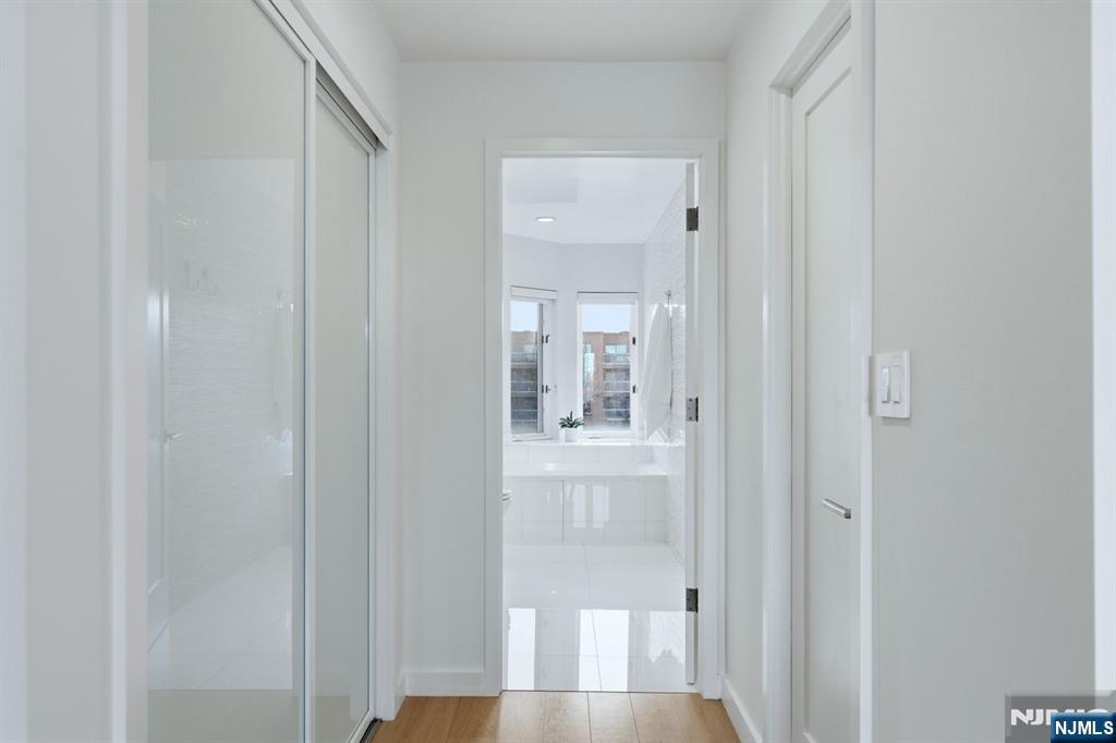 308 Nelson Court Edgewater, NJ 07020 - Photo 23 of 38