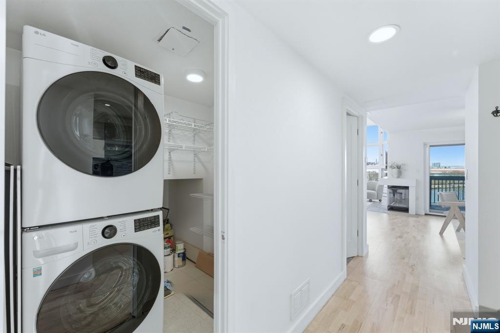 308 Nelson Court Edgewater, NJ 07020 - Photo 29 of 38