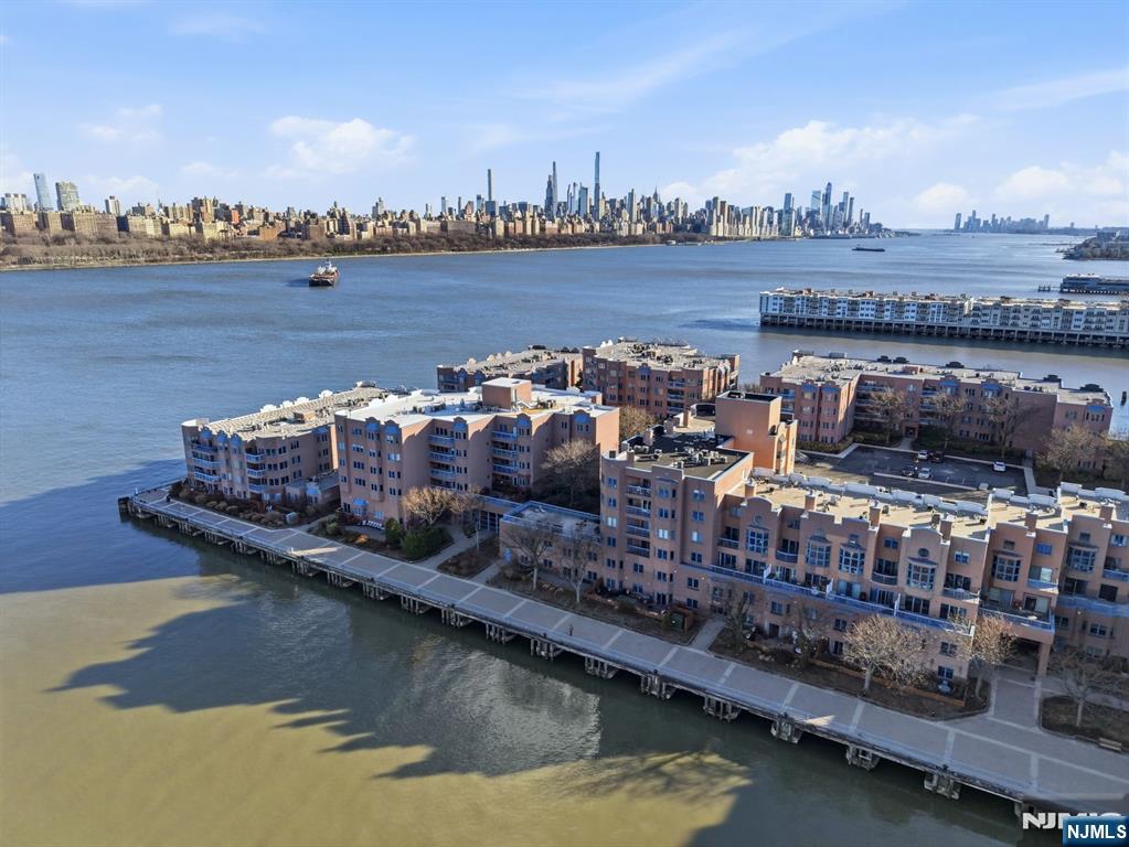 308 Nelson Court Edgewater, NJ 07020 - Photo 36 of 38