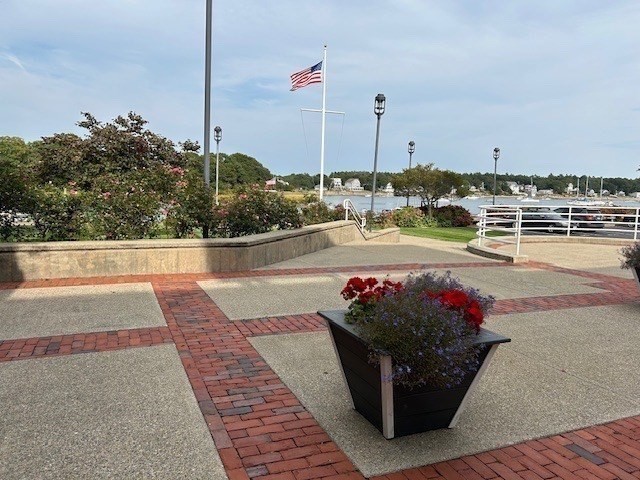 45 Main Street, Unit 221 Wareham, MA 02571 - Photo 5 of 36 a view of a porch with furniture and flowers