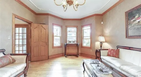 $4,600 | 44-32 64th Street, Unit 1 | Woodside