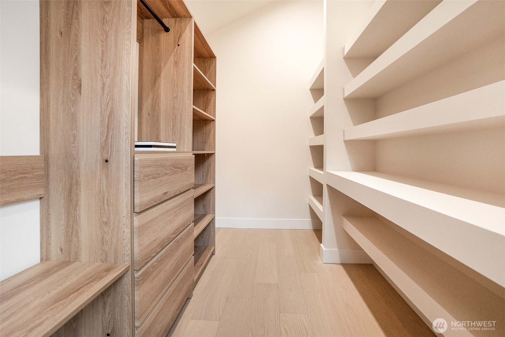 18607 104th Avenue Northeast, Unit B Bothell, WA 98011 - Photo 27 of 29 a view of walk in closet