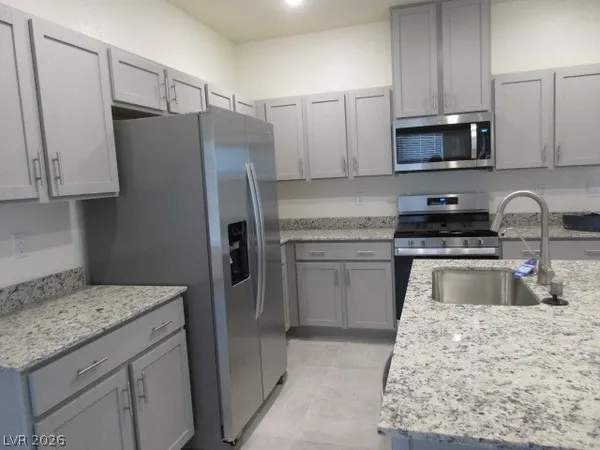 $2,200 | 422 Canary Song Drive, Henderson, NV 89011