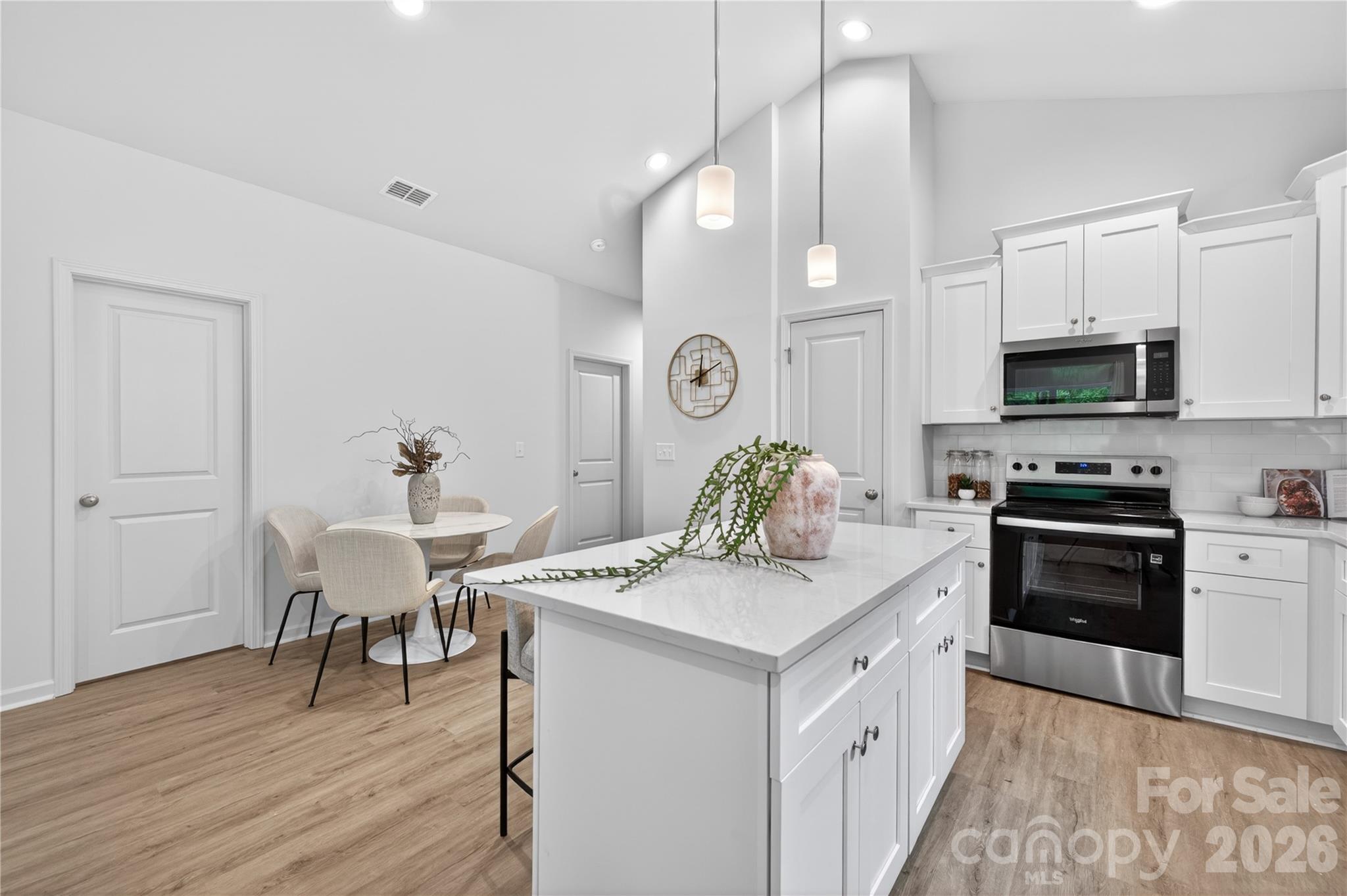 315 North Hoskins Road Charlotte, NC 28216 - Photo 3 of 21