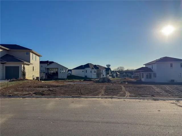 $896,060 | 21925 West 99th Terrace, Lenexa, KS 66220