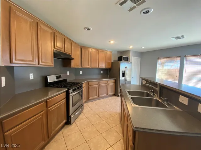 $1,900 | 668 Magrath Street, Las Vegas, NV 89178