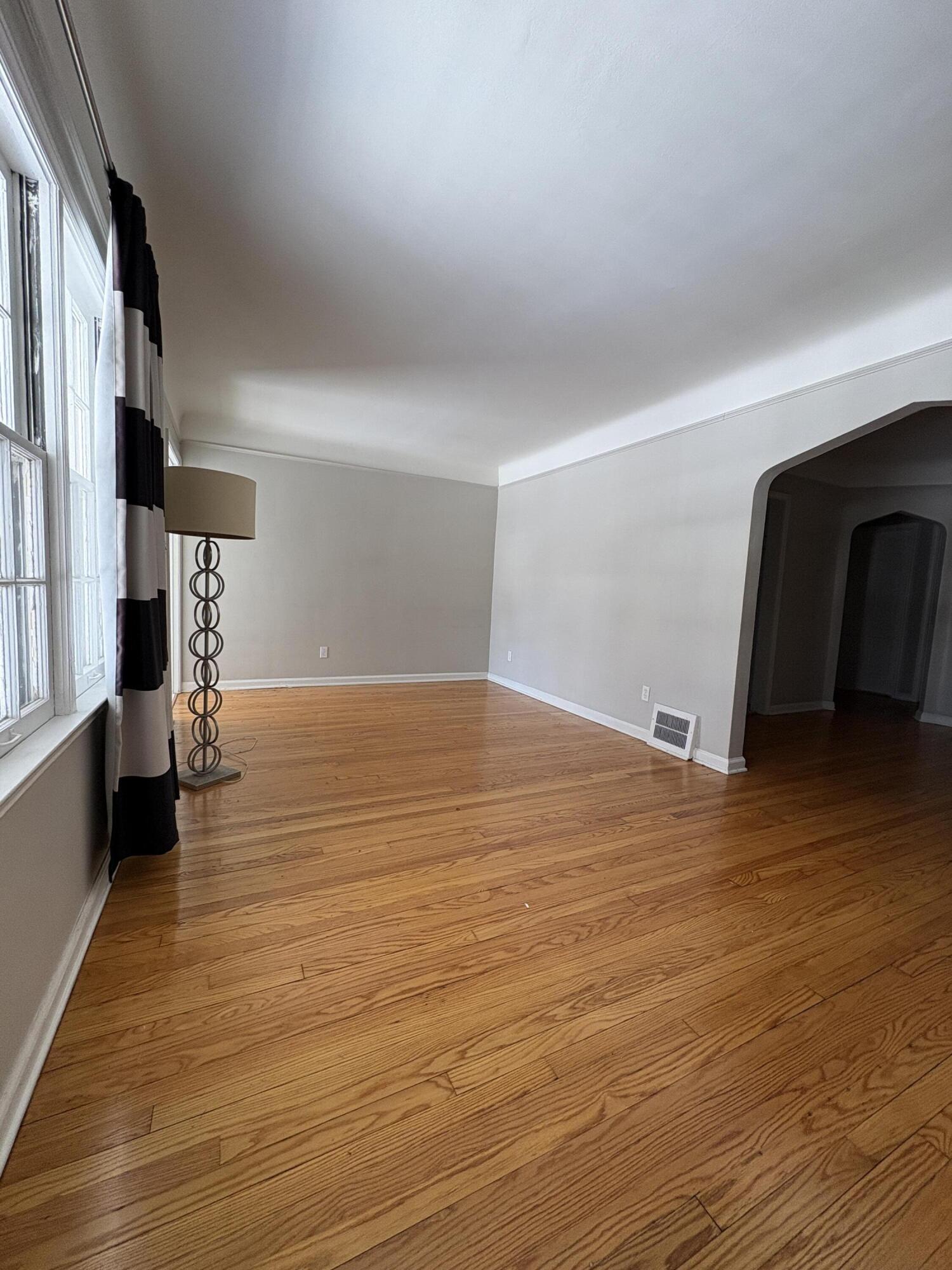 11685 Coyle Street Detroit, MI 48227 - Photo 5 of 22 Living Room 2