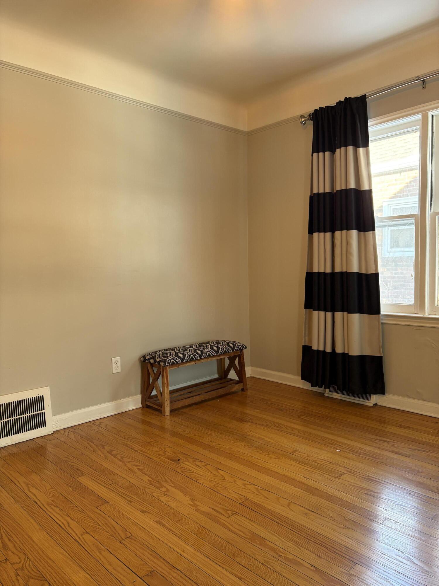 11685 Coyle Street Detroit, MI 48227 - Photo 8 of 22 Dining Room 2