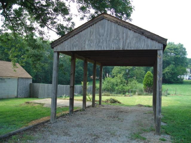 1344 Thomason Road Southeast Roanoke, VA 24014 - Photo 3 of 7 Car Port Next to Cement Patio