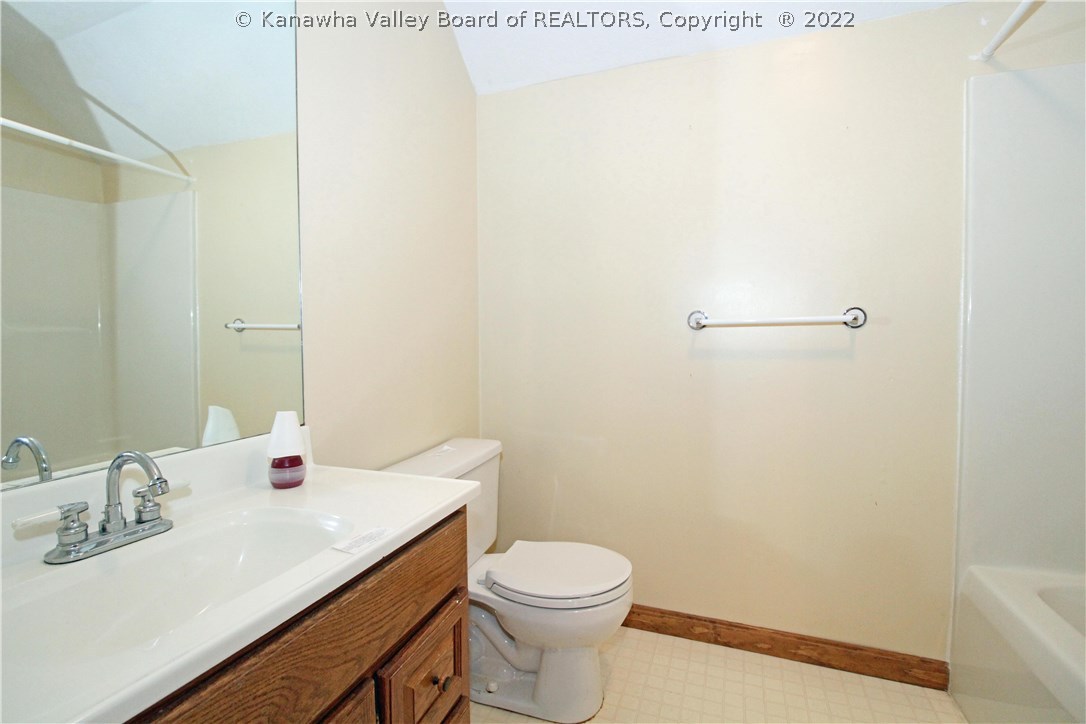 5274 Evergreen Road Fraziers Bottom, WV 25082 - Photo 10 of 11 Gallery Image 10