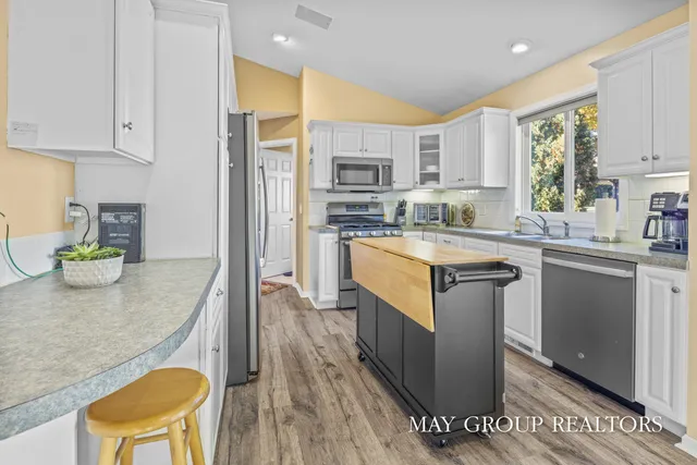 $449,000 | 8735 24th Avenue, Jenison, MI 49428