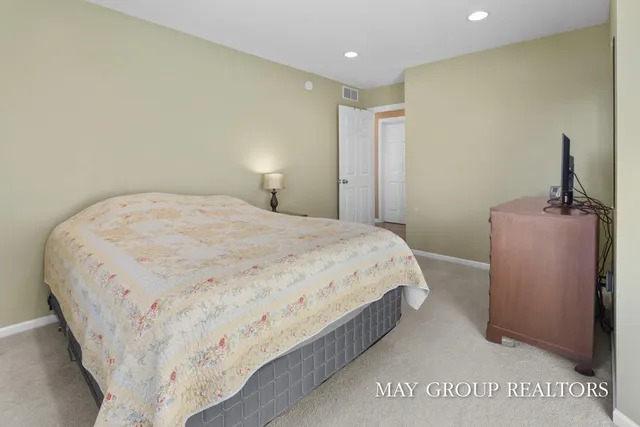 $449,000 | 8735 24th Avenue, Jenison, MI 49428