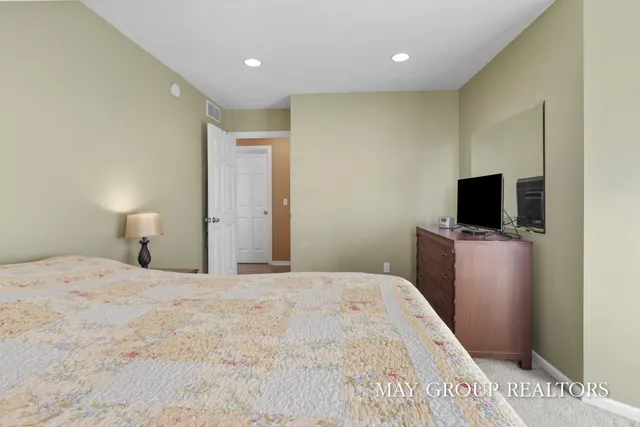 $449,000 | 8735 24th Avenue, Jenison, MI 49428