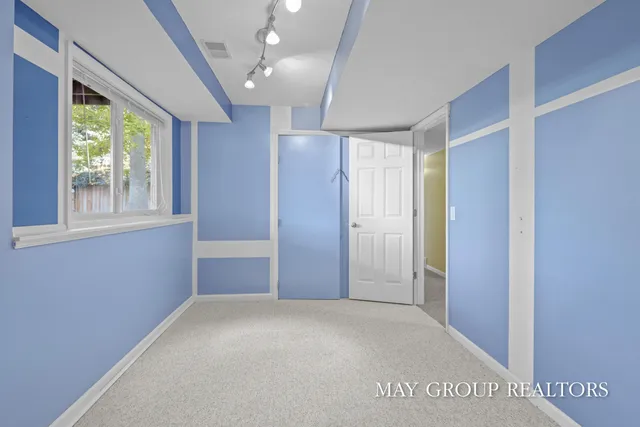 $449,000 | 8735 24th Avenue, Jenison, MI 49428