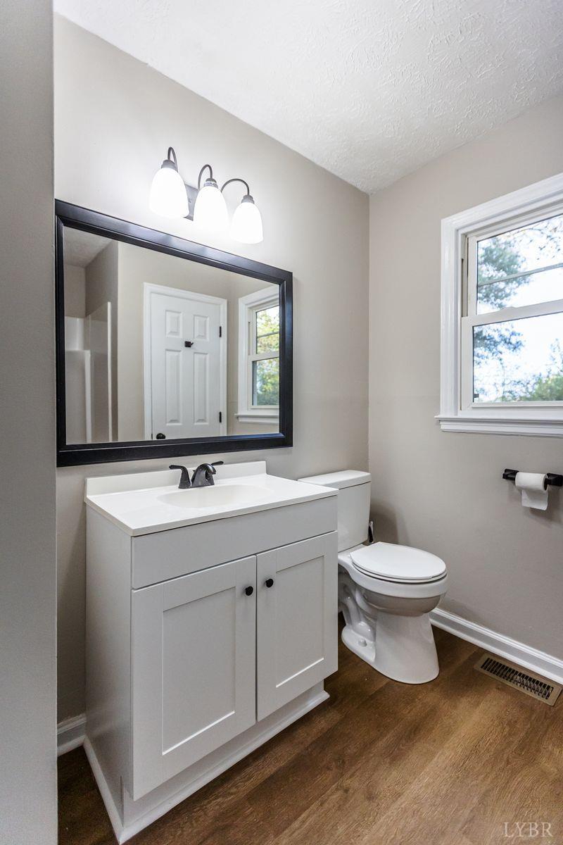 329 Stevens Street Appomattox, VA 24522 - Photo 18 of 26