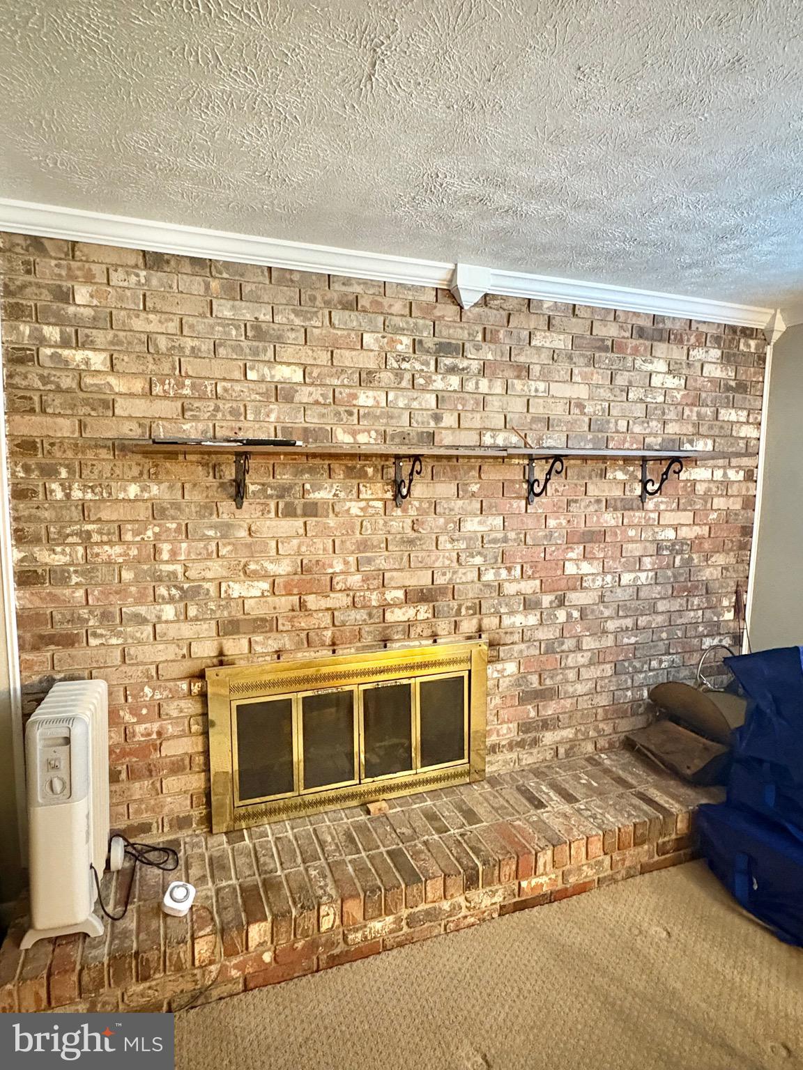 5904 Spell Road Clinton, MD 20735 - Photo 15 of 16 Family room
