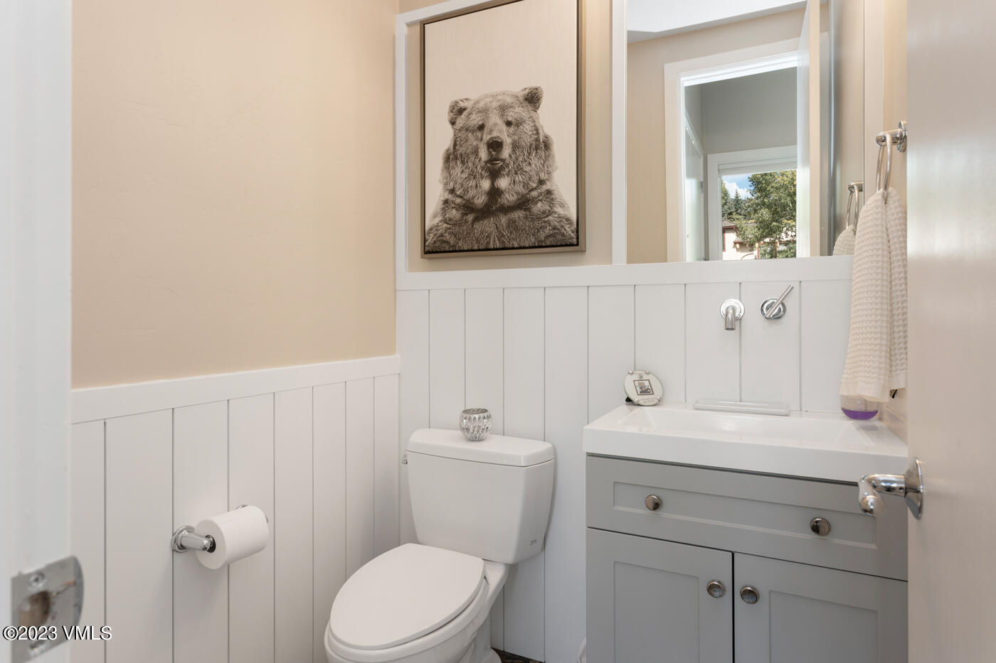 68 Hackamore Road Edwards, CO 81632 - Photo 18 of 22 a bathroom with a toilet a sink and mirror