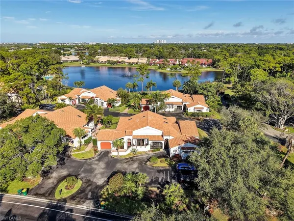 $369,900 | 355 Bay Forest Drive, Unit 3A, Naples, FL 34110