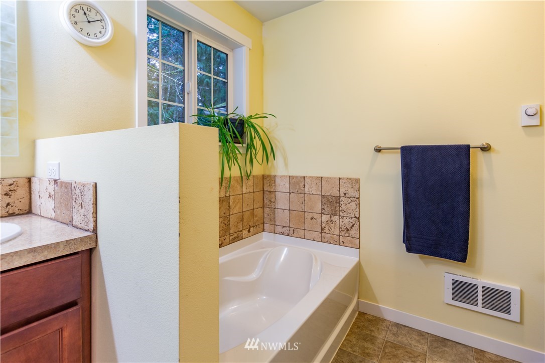 62 Chase Road Port Townsend, WA 98368 - Photo 18 of 40 Gallery Image 18
