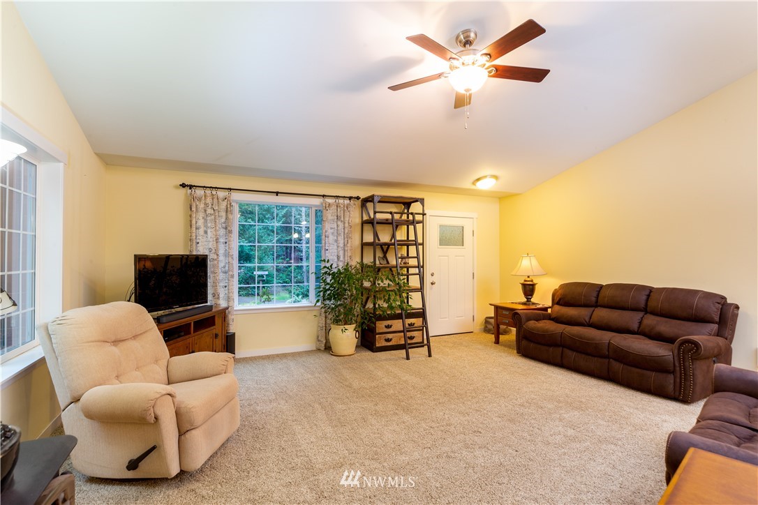 62 Chase Road Port Townsend, WA 98368 - Photo 2 of 40 Gallery Image 2