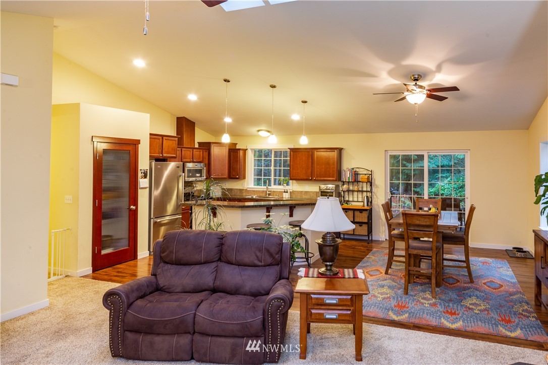 62 Chase Road Port Townsend, WA 98368 - Photo 5 of 40 Gallery Image 5