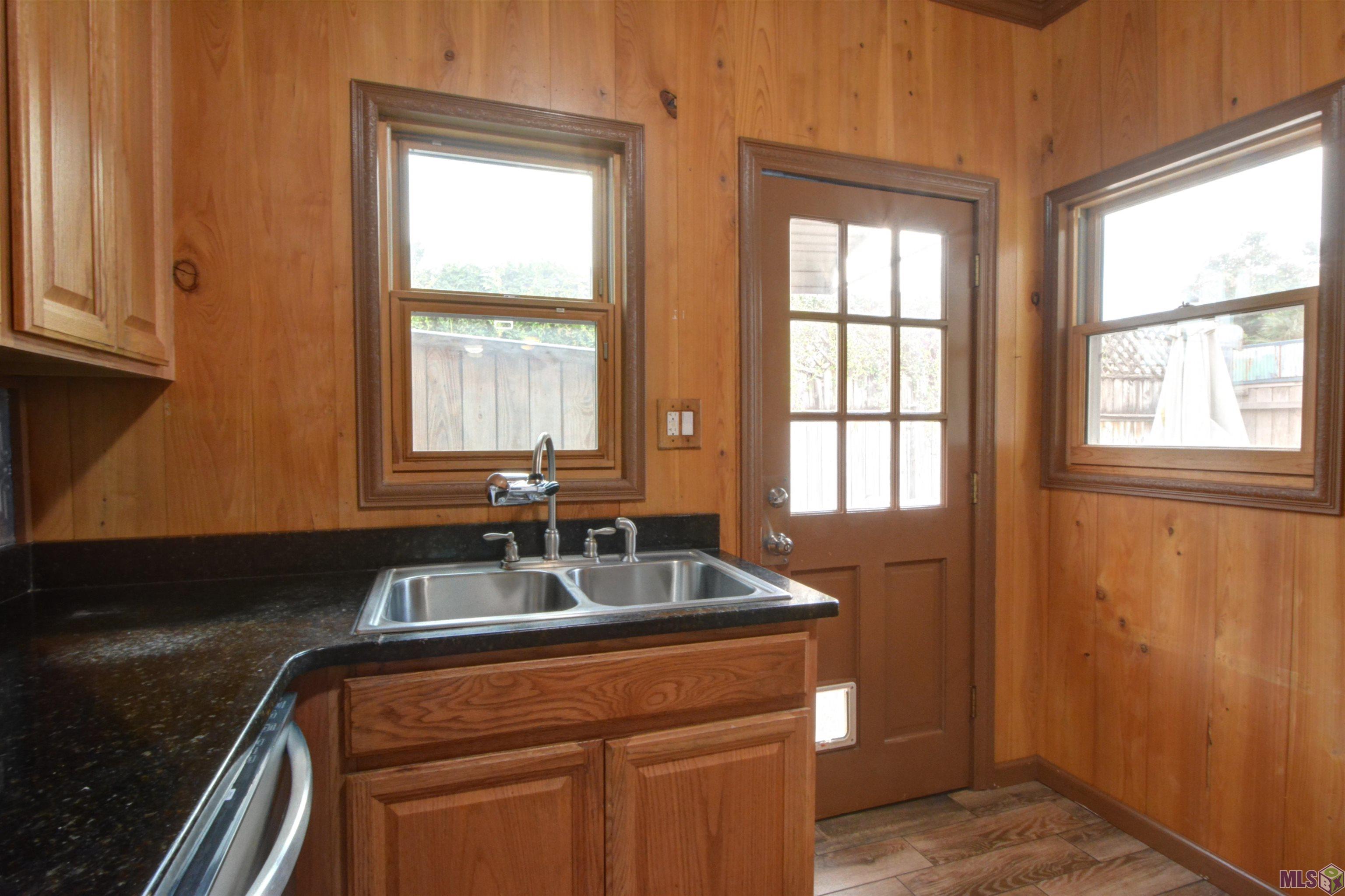 647 Bungalow Lane Baton Rouge, LA 70802 - Photo 12 of 25