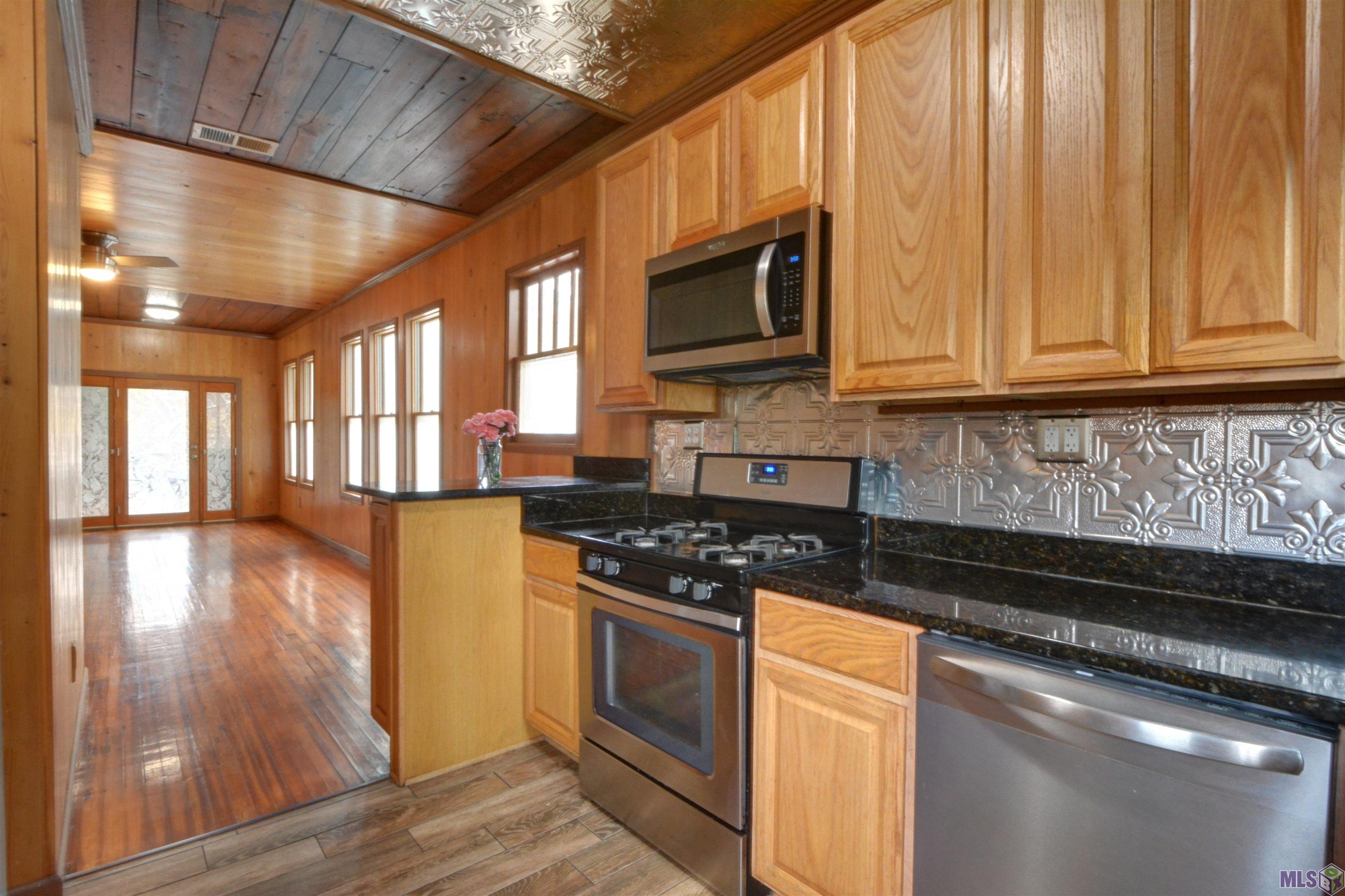 647 Bungalow Lane Baton Rouge, LA 70802 - Photo 13 of 25