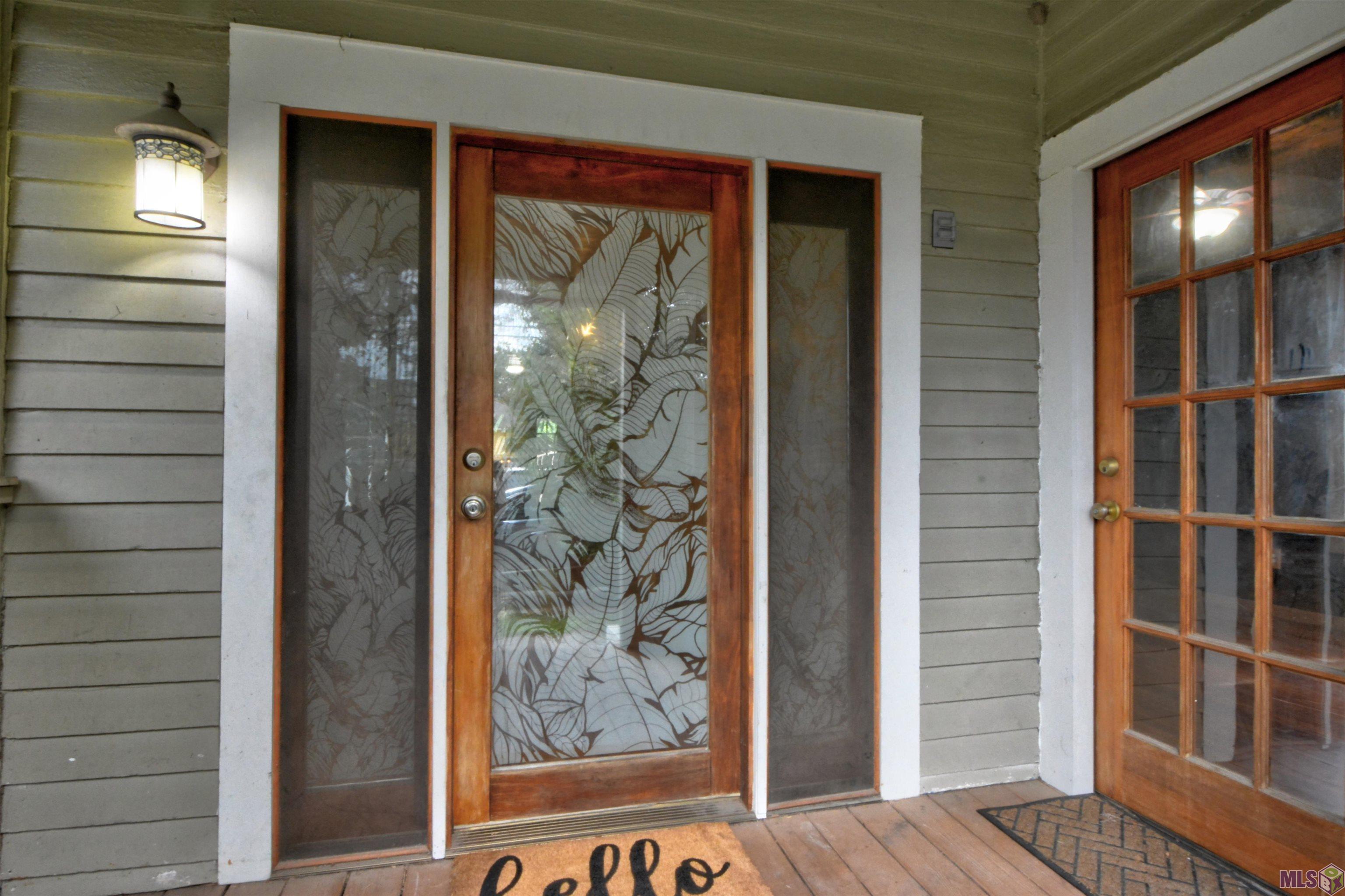 647 Bungalow Lane Baton Rouge, LA 70802 - Photo 2 of 25